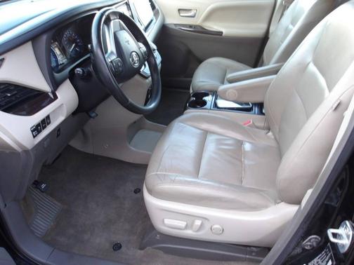2015 Toyota Sienna XLE