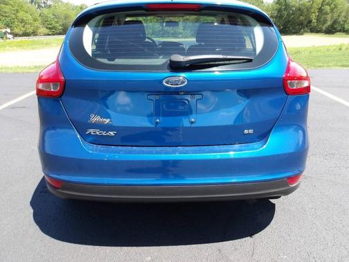 Lightning Blue Metallic 2018 Ford Focus SE