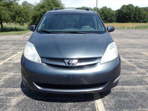 2009 Toyota Sienna XLE
