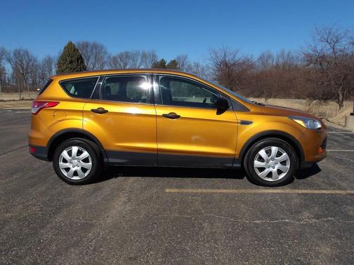 2016 Ford Escape S