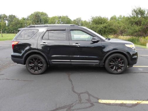 Tuxedo Black Metallic 2014 Ford Explorer XLT