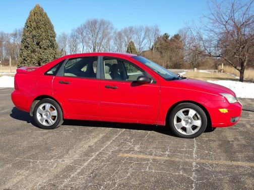 2005 Ford Focus ZX4 SES