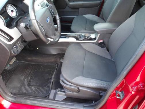Maroon 2009 Ford Focus SES