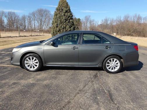 2012 Toyota Camry Hybrid XLE