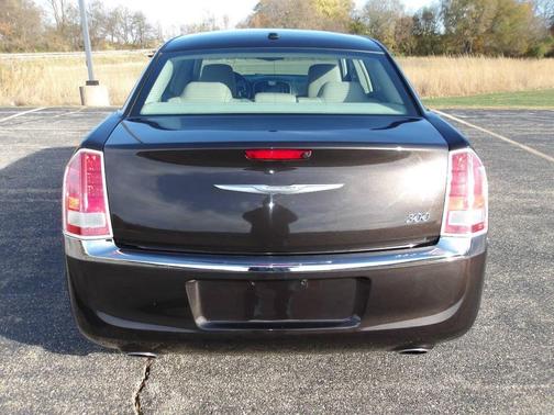 2012 Chrysler 300 S