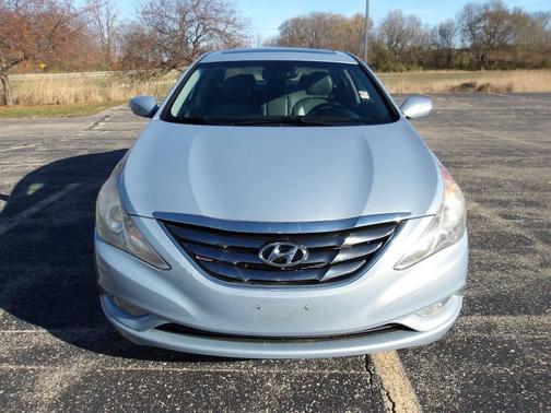 2011 Hyundai SONATA Limited