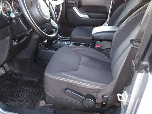 2013 Jeep Wrangler Sahara