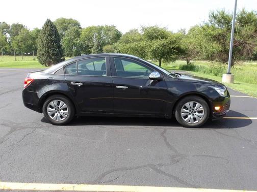 Black Granite Metallic 2014 Chevrolet Cruze LS