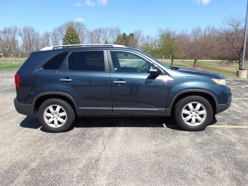 2011 Kia Sorento LX