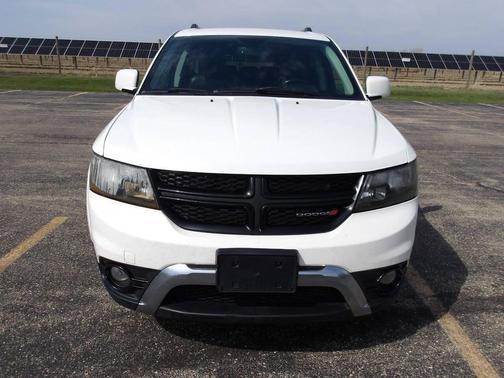 Vice White 2018 Dodge Journey Crossroad