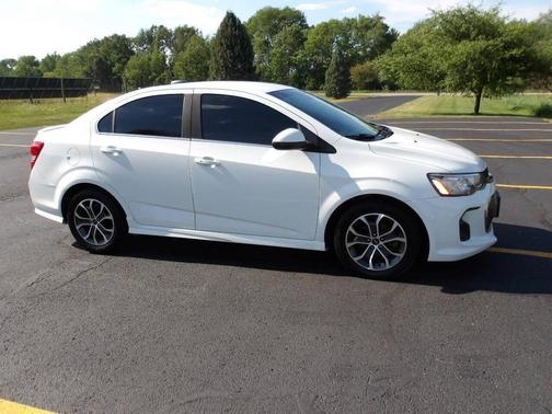 Summit White 2019 Chevrolet Sonic LT