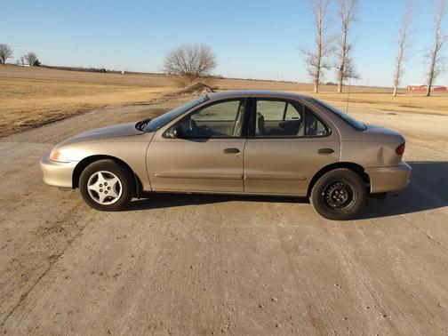 2001 Chevrolet Cavalier Base