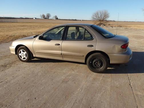 2001 Chevrolet Cavalier Base