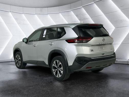 Silver 2022 Nissan Rogue SV