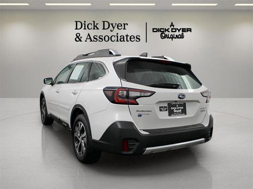 2022 Subaru Outback Touring