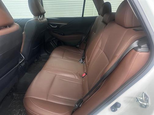 2022 Subaru Outback Touring