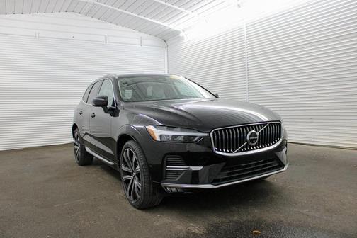 2023 Volvo XC60 B5 Ultimate Bright Theme