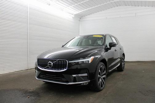 2023 Volvo XC60 B5 Ultimate Bright Theme