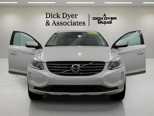 2017 Volvo XC60 T5 Inscription