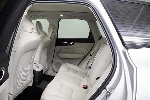 2025 Volvo XC60 Plug-In Hybrid T8 Core