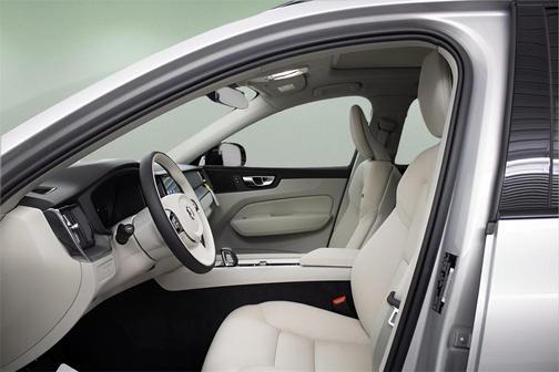 2025 Volvo XC60 Plug-In Hybrid T8 Core