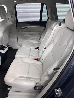 2024 Volvo XC90 B6 Ultimate Bright Theme 7-Seater