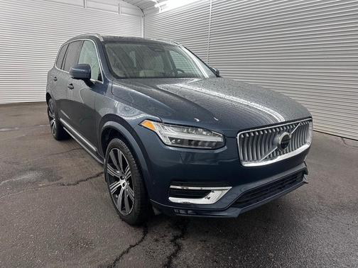 2024 Volvo XC90 B6 Ultimate Bright Theme 7-Seater