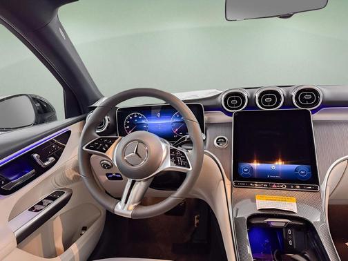 2025 Mercedes-Benz GLC 300 Base