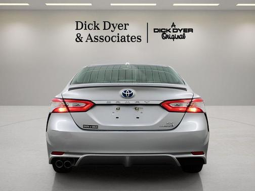 Celestial Silver Metallic 2020 Toyota Camry Hybrid SE