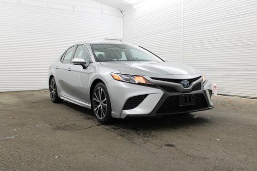 Celestial Silver Metallic 2020 Toyota Camry Hybrid SE