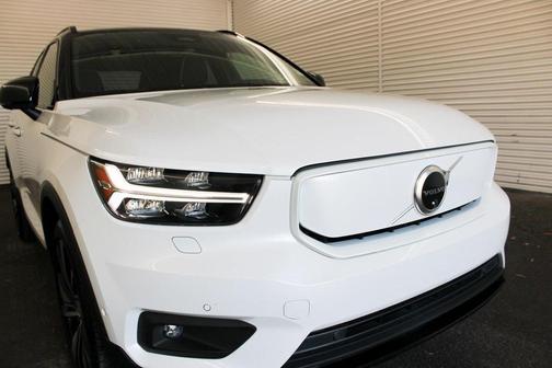 2022 Volvo XC40 Recharge Pure Electric P8 Twin Plus