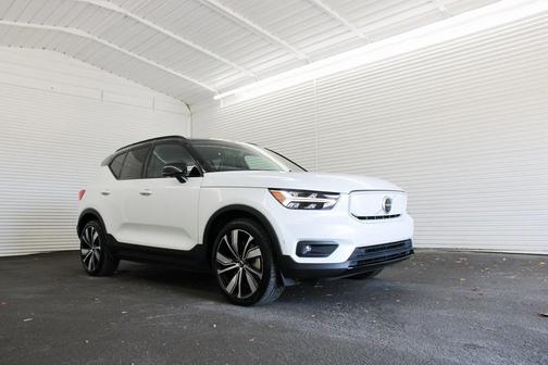 2022 Volvo XC40 Recharge Pure Electric P8 Twin Plus