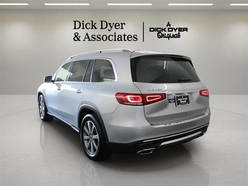 2023 Mercedes-Benz GLS 450 4MATIC