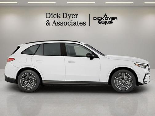 2025 Mercedes-Benz GLC 300 Base