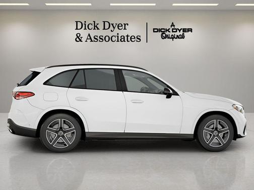 2025 Mercedes-Benz GLC 300 Base