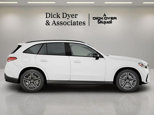 2025 Mercedes-Benz GLC 300 Base