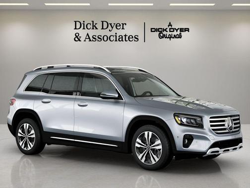 Cirrus Silver Metallic 2026 Mercedes-Benz GLB 250 Base