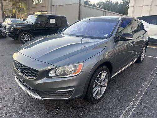 2018 Volvo V60 Cross Country T5