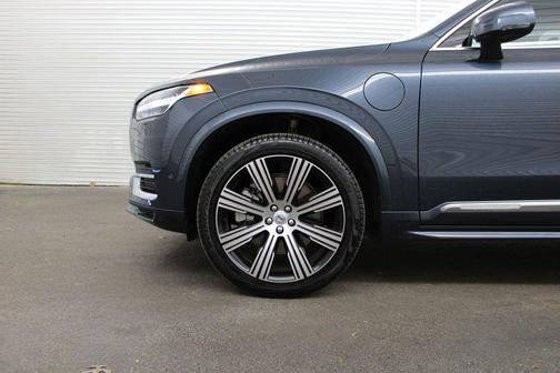 Denim Blue Metallic 2024 Volvo XC90 Recharge Plug-In Hybrid T8 Plus Bright Theme 7 Passenger