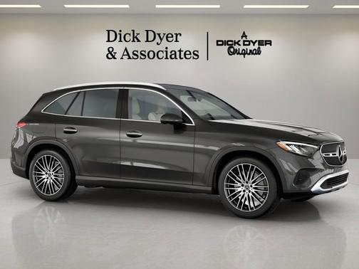Graphite Grey Metallic 2026 Mercedes-Benz GLC 300 Base