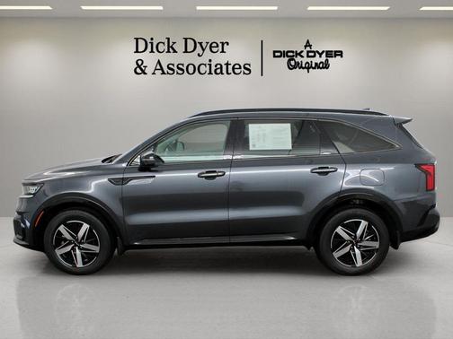 2023 Kia Sorento EX