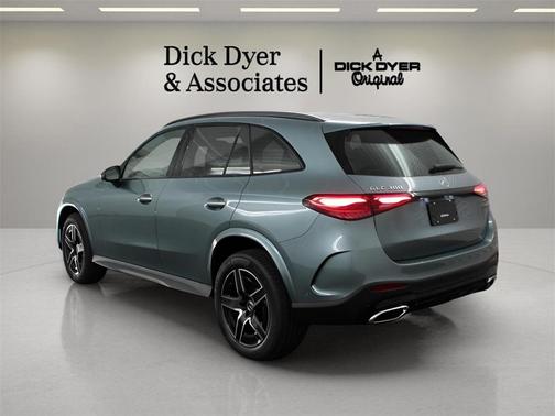 2026 Mercedes-Benz GLC 300 Base