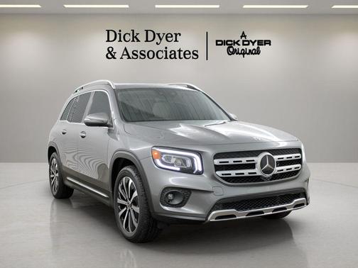 Mountain Gray Metallic 2023 Mercedes-Benz GLB 250 Base