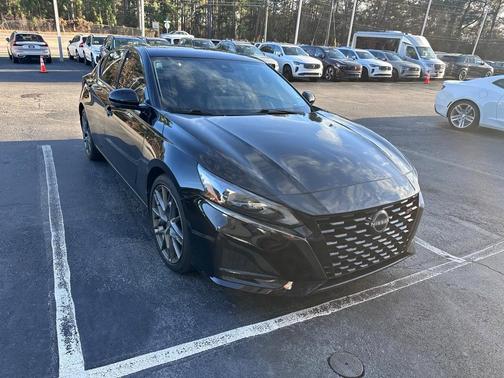 2023 Nissan Altima 2.0 SR