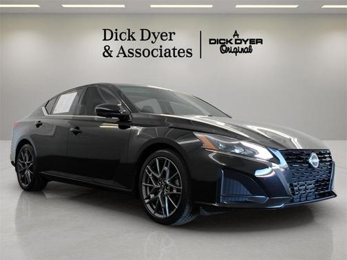 2023 Nissan Altima 2.0 SR