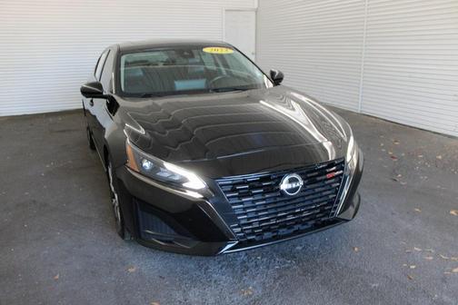 2023 Nissan Altima 2.0 SR