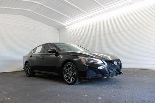 2023 Nissan Altima 2.0 SR