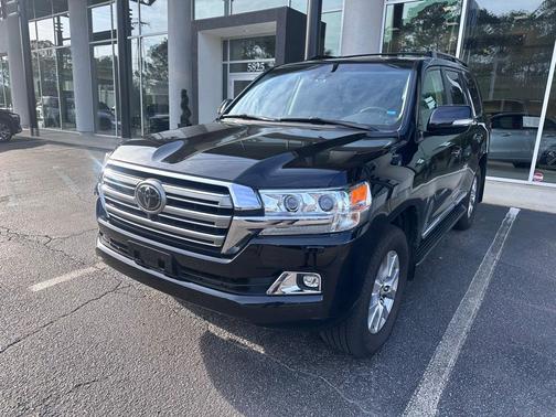 2018 Toyota Land Cruiser V8