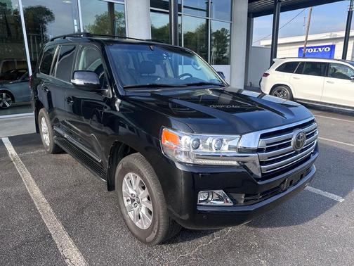 2018 Toyota Land Cruiser V8