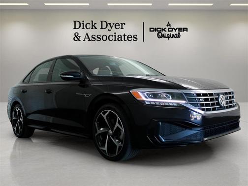 2021 Volkswagen Passat 2.0T R-Line